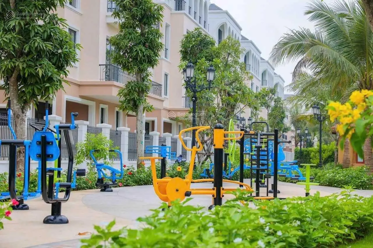 Chính chủ bán cắt lỗ Biển Xanh 120m2 mặt tiền 6m hai mặt đường 35m, đối diện 9 Chung cư Masterise