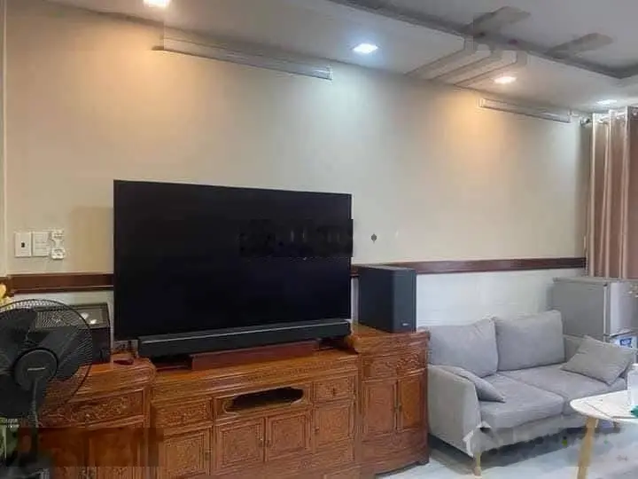 Nhà hẻm 6m, đường 2 xẹt gần chợ Bình Chánh giá chỉ #900tr sổ hồng riêng