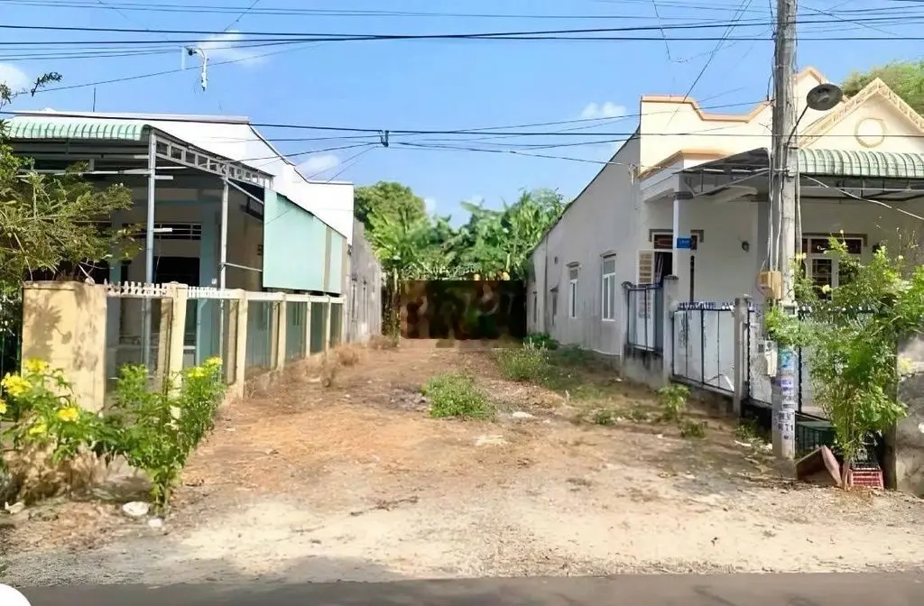 Chủ ngộp cần thanh lý gấp lô đất nằm đối diện cổng sân bay long thành