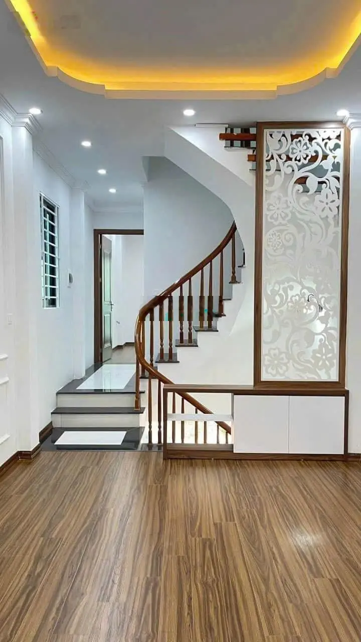 Bán nhà mới hoàn thiện, TK hiện đại 30m2x5 tầng, đường thông ô tô tải tại Liên Mạc, Bắc Từ Liêm