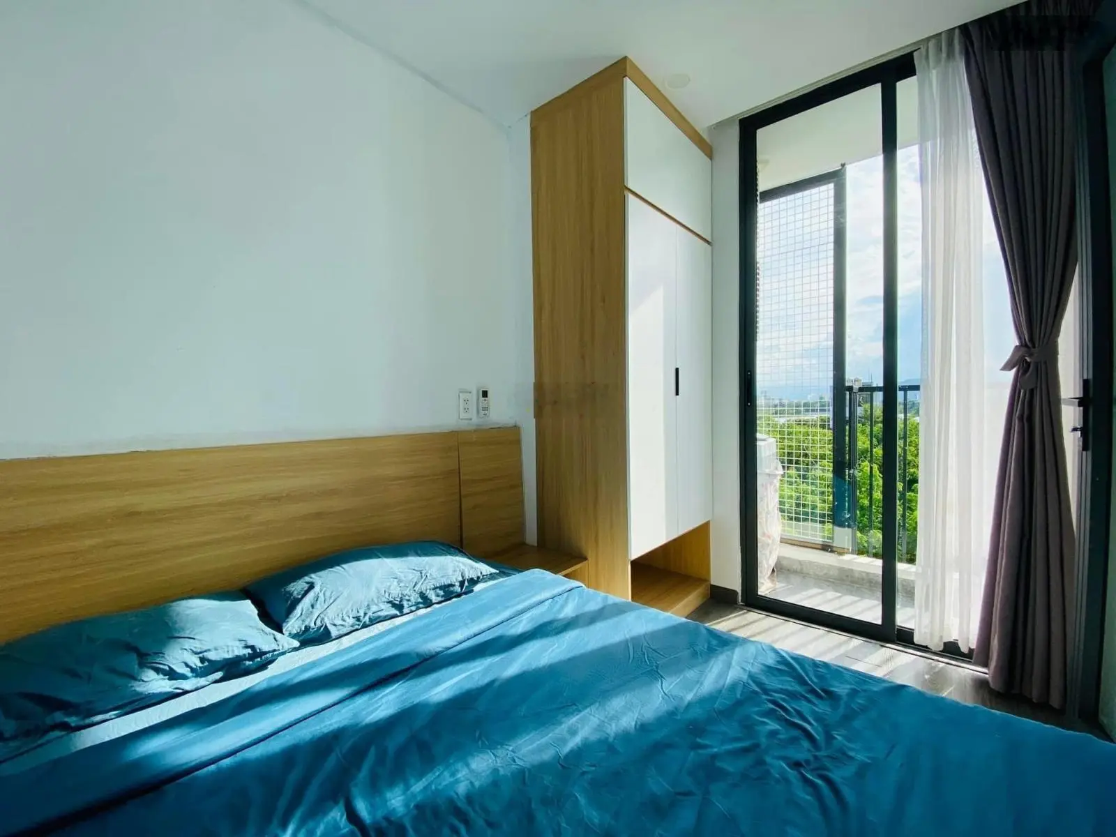 Chào bán toà căn hộ vip nhất sông Hàn 131.2m2, 8 tầng 20 phòng, doanh thu 130 triệu/tháng