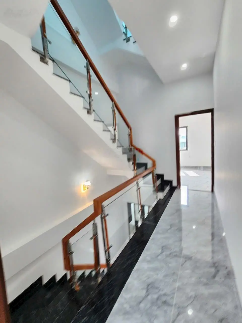 3ty6 nhà mới, DT 4,7x14 (64,5m2) 1 trệt 2 lầu 4PN gần vòng xoay An Phú