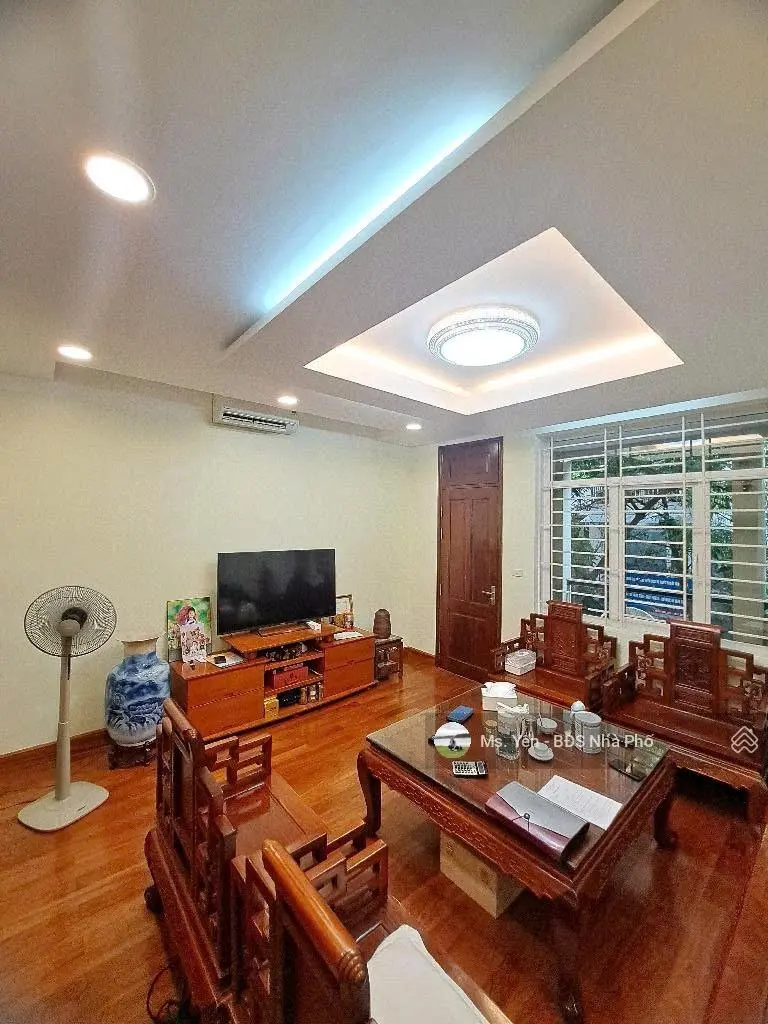 Bán liền kề làng Việt Kiều Châu Âu 80m2, ô tô, gara, KD, giá 22,5 tỷ