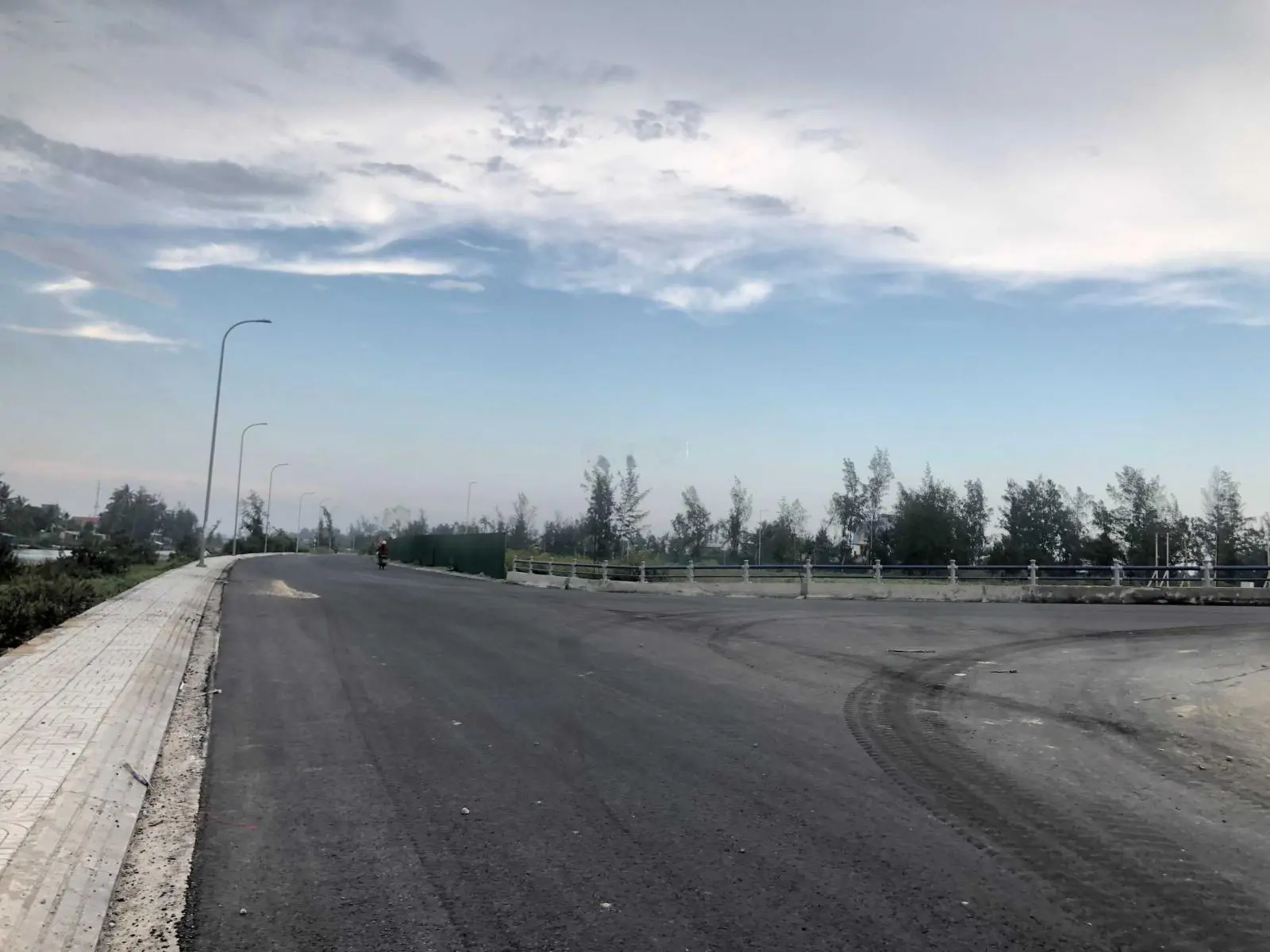 Đất biển Mỹ Khê 542m2 hai mặt diện, view sông Kênh Giang đấu lưng biển du lịch Quảng Ngãi 33tr/m2