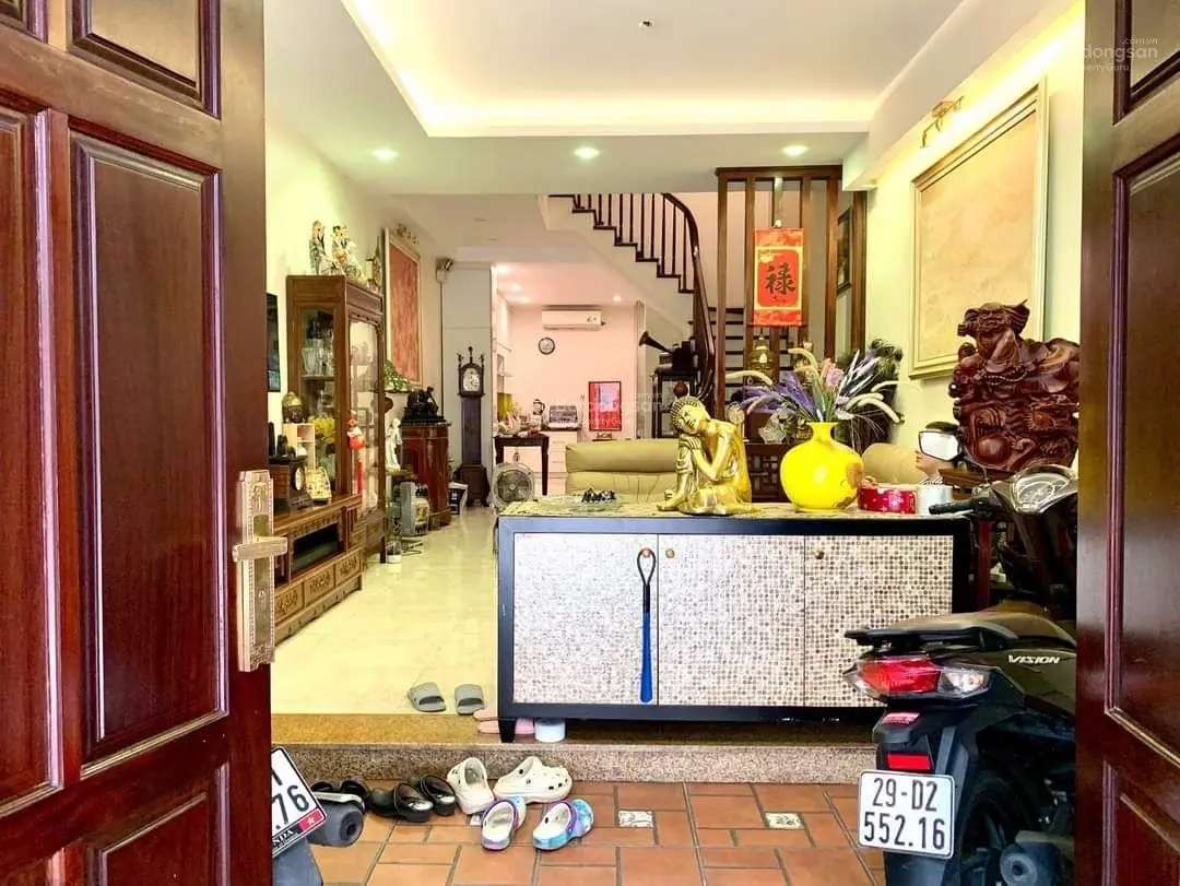 Bán nhà phân lô Lạc Trung, ôtô tránh mở VP kinh doanh đỉnh DT 67/70m, 4T, mt 4.5m. Giá 20.8 tỷ