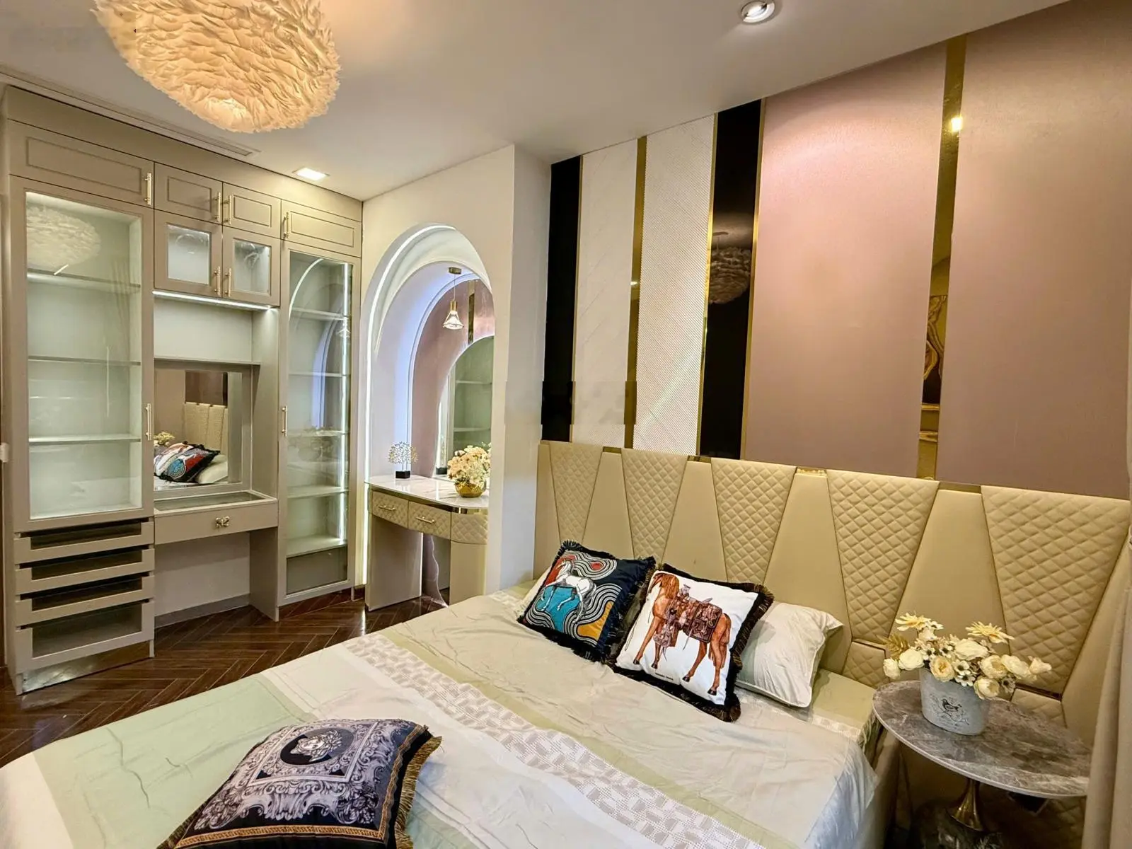 Bán gấp siêu phẩm 3PN Vinhomes Central Park, view sông, full nội thất luxury sang chảnh