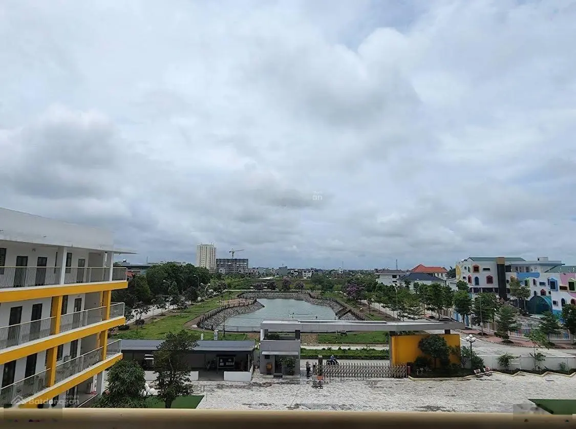 Bán lô đất 2 mặt tiền phường Đông Vệ, cạnh trường, chợ. Đường 40m