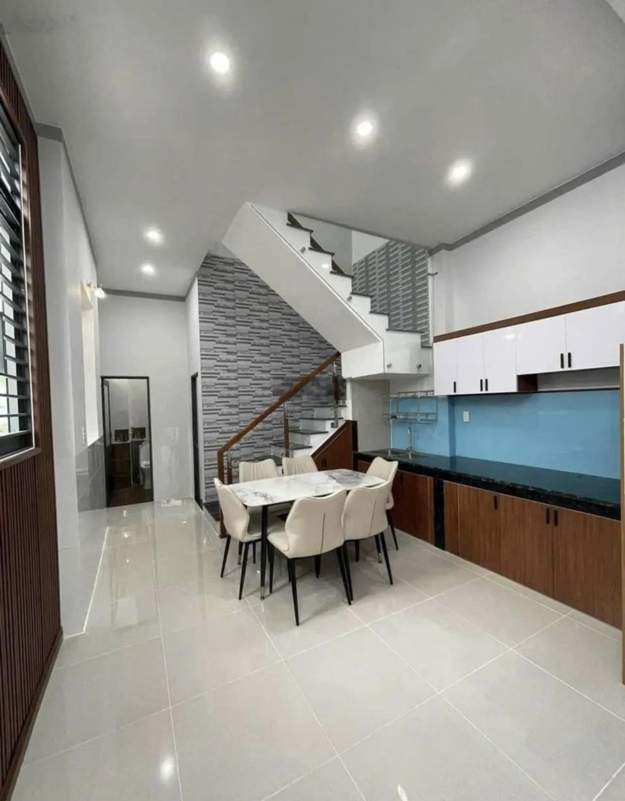 Bán nhà, đường xe hơi phường Hiệp Phú, Quận 9, Thủ Đức , GIÁ 1TỶ990TR