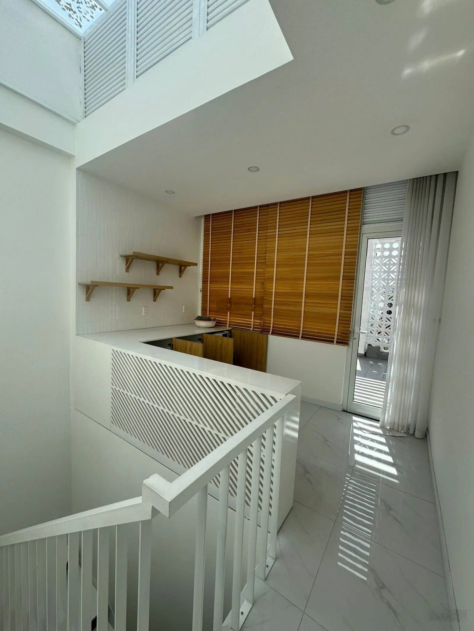 Bán nhà 3 tầng đẹp khu tđc vcn phước hải trung tâm nha trang giá cực tốt: chỉ 5 tỷ 350 triệu