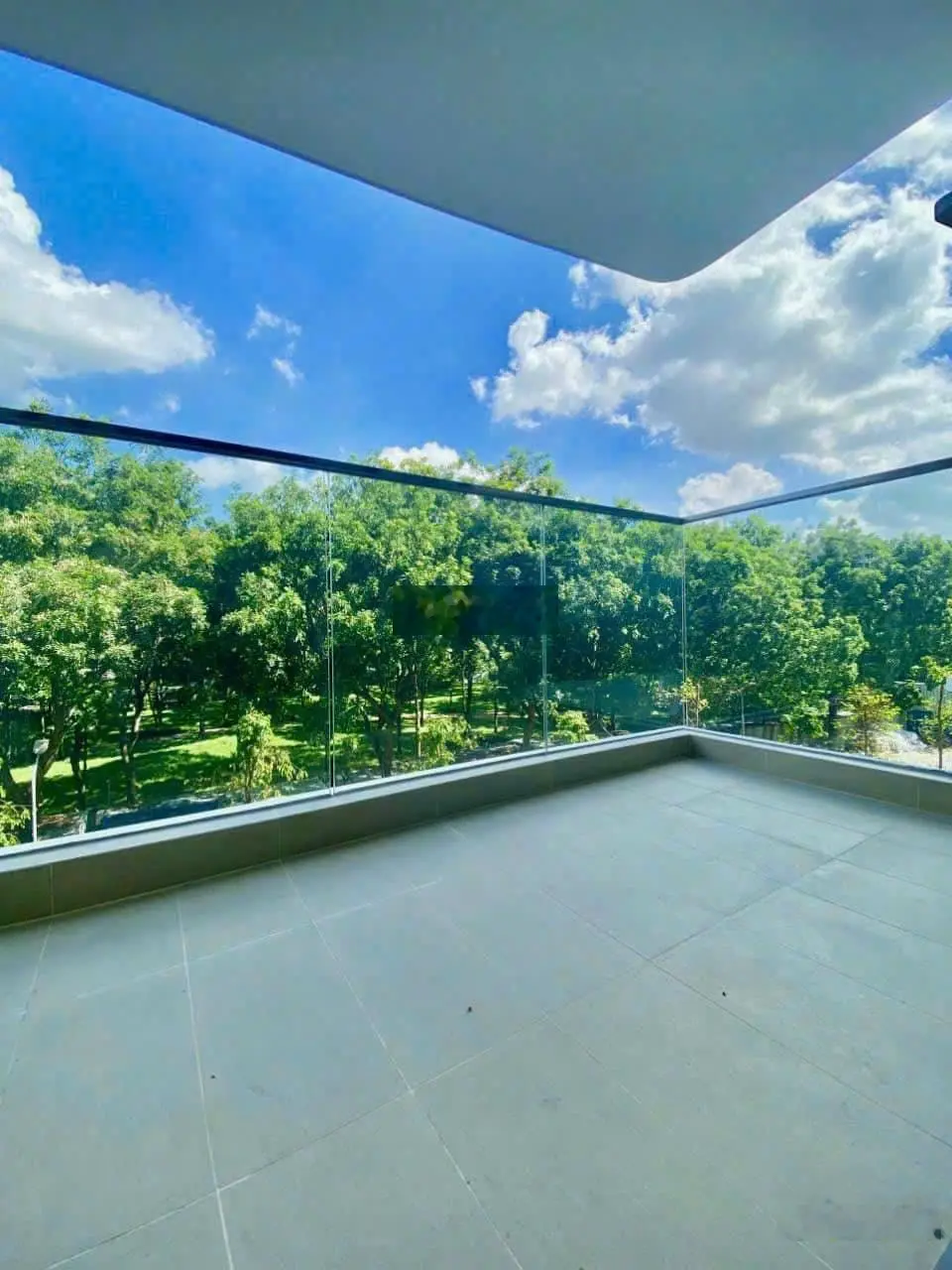 View đẹp nhất Centery - 3PN tháp C6 - 121m2 - View Landmark - Chiết khấu 17% - Nhận nhà ngay