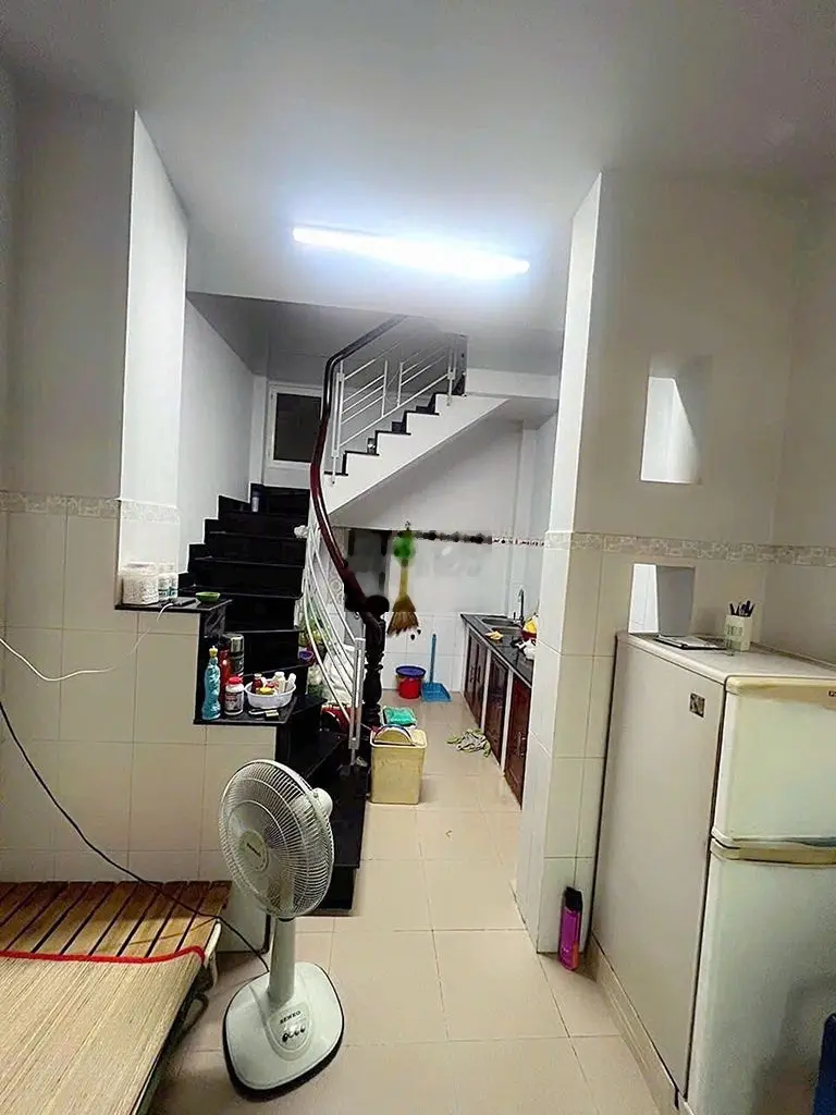 4 Tầng đúc- Ngay trung tâm- Võ Văn Kiệt P5Q5 SHR hiện hữu hoàn công đủ