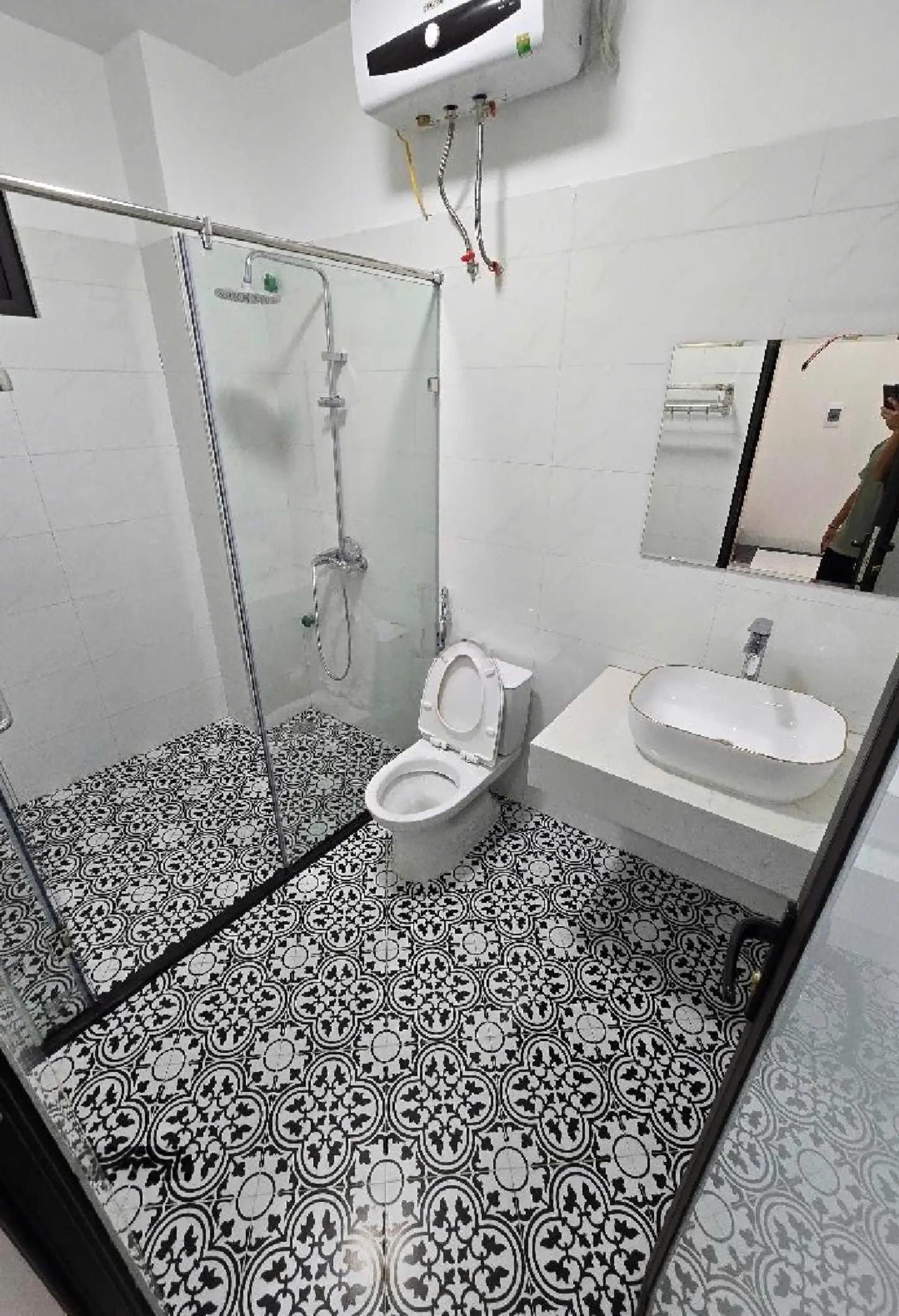Bán nhà dân xây tại Xuân La, 54m2, 6 tầng , mặt tiền 6m ,có thang máy, gần phố ,ở ngay, giá 11,2 tỷ