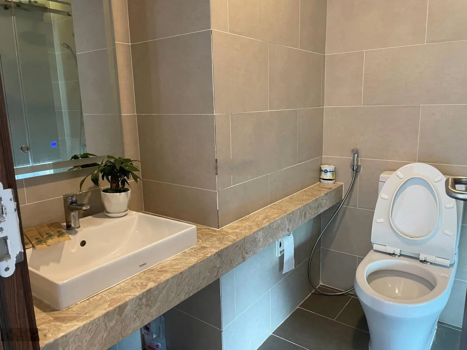 Bán CSJ Tower sát Thuỳ Vân 59m2 1PN view đẹp - Tặng lại toàn bộ nội thất - Giá chỉ 3 tỷ