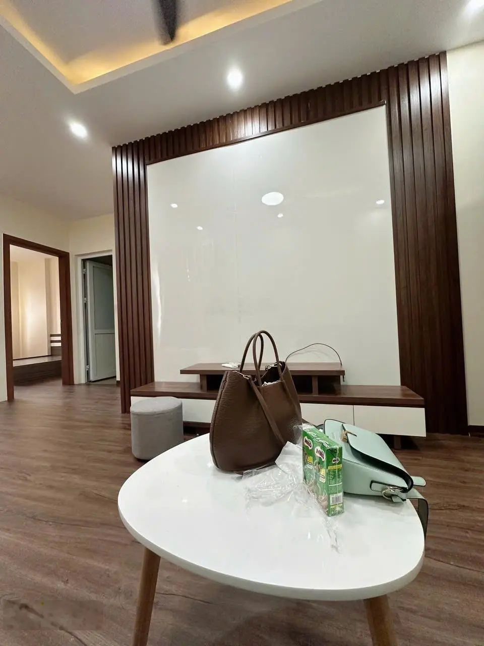 Căn hộ 2 ngủ Phenika View đẹp, DT: 57,1m2, tầng trung, giá chính chủ thu nhỉnh 1 tỷ