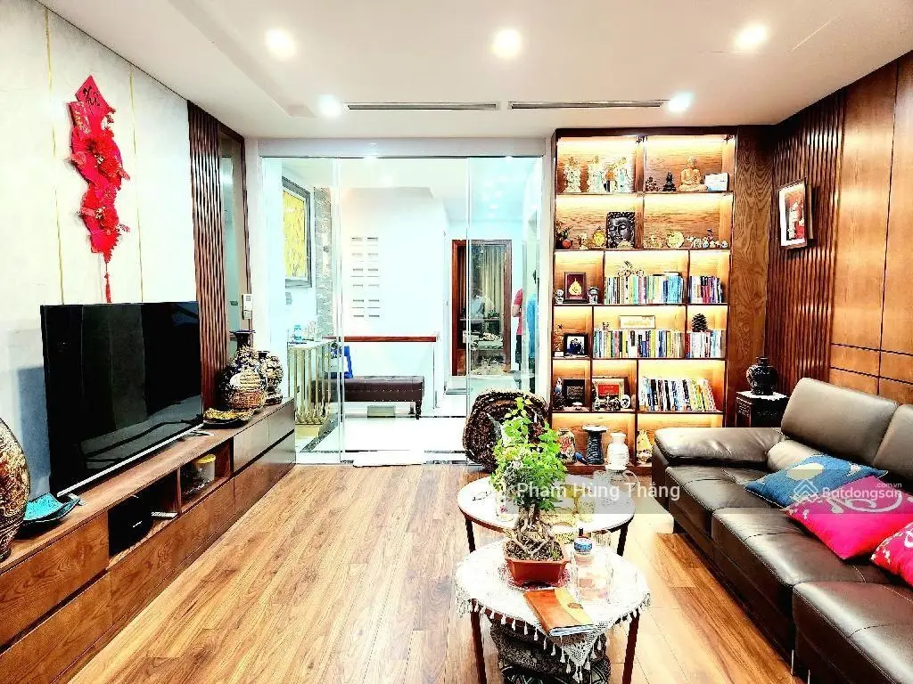 Bán nhà ngõ 24 kim đồng.hoàng mai 8 tầng. mt 5m. dtsd 80m. thang máy. vỉa hè. kinh doanh