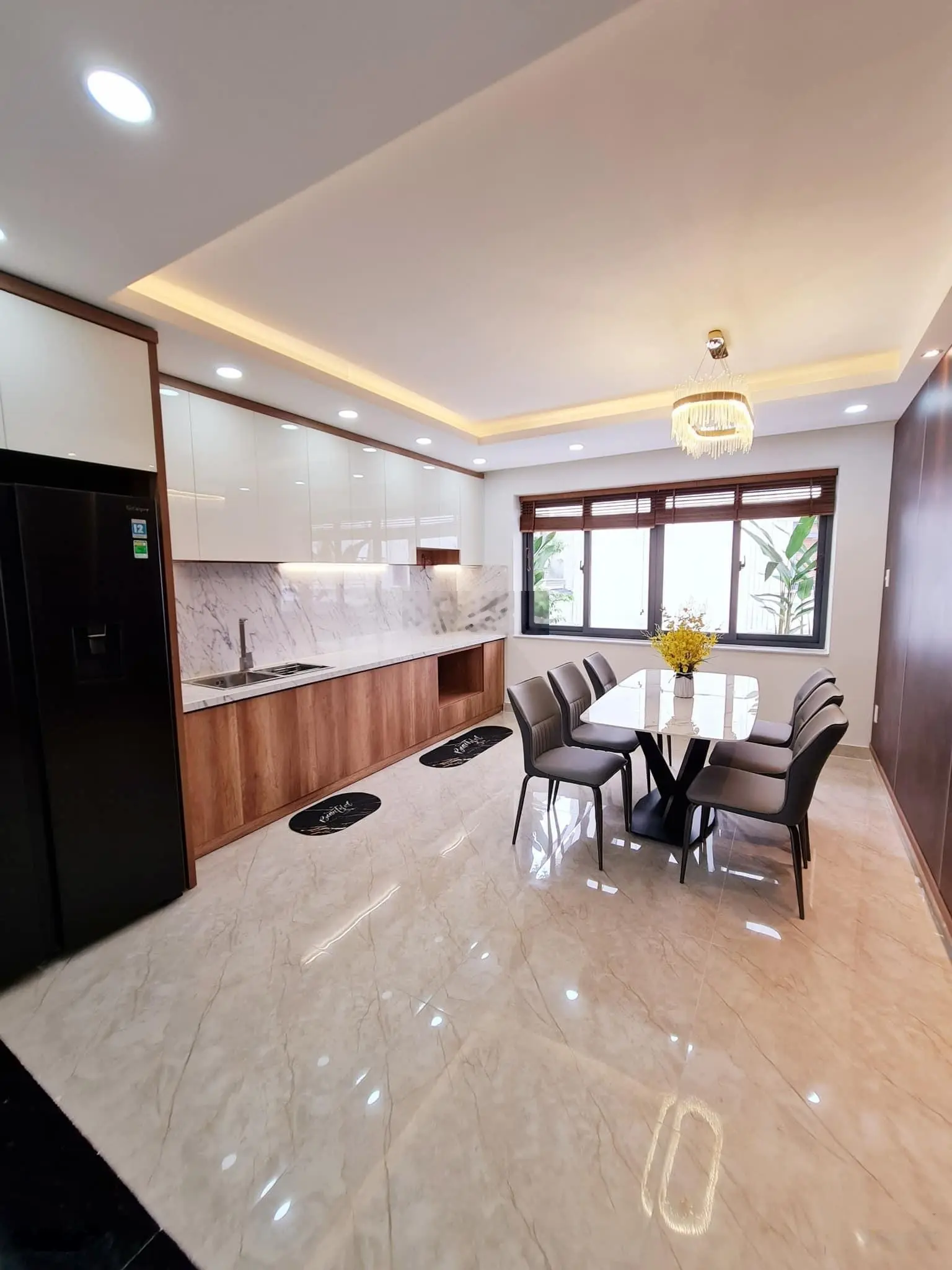 Không thể còn căn thứ 2, nhà Lê Thị Riêng, P. Bến Thành, Q1, 78m2, HĐ thuê 20tr, sổ riêng
