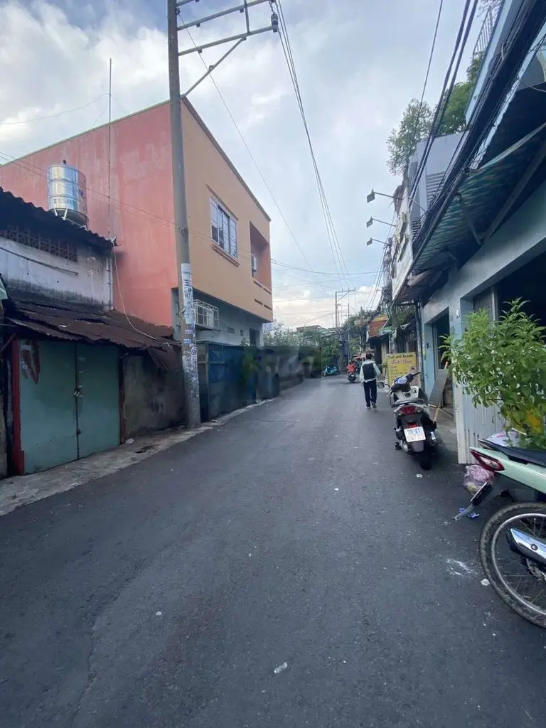 GIÁ RẺ - MẶT TIỀN ĐƯờNG KINH DOANH ĐA NGÀNH