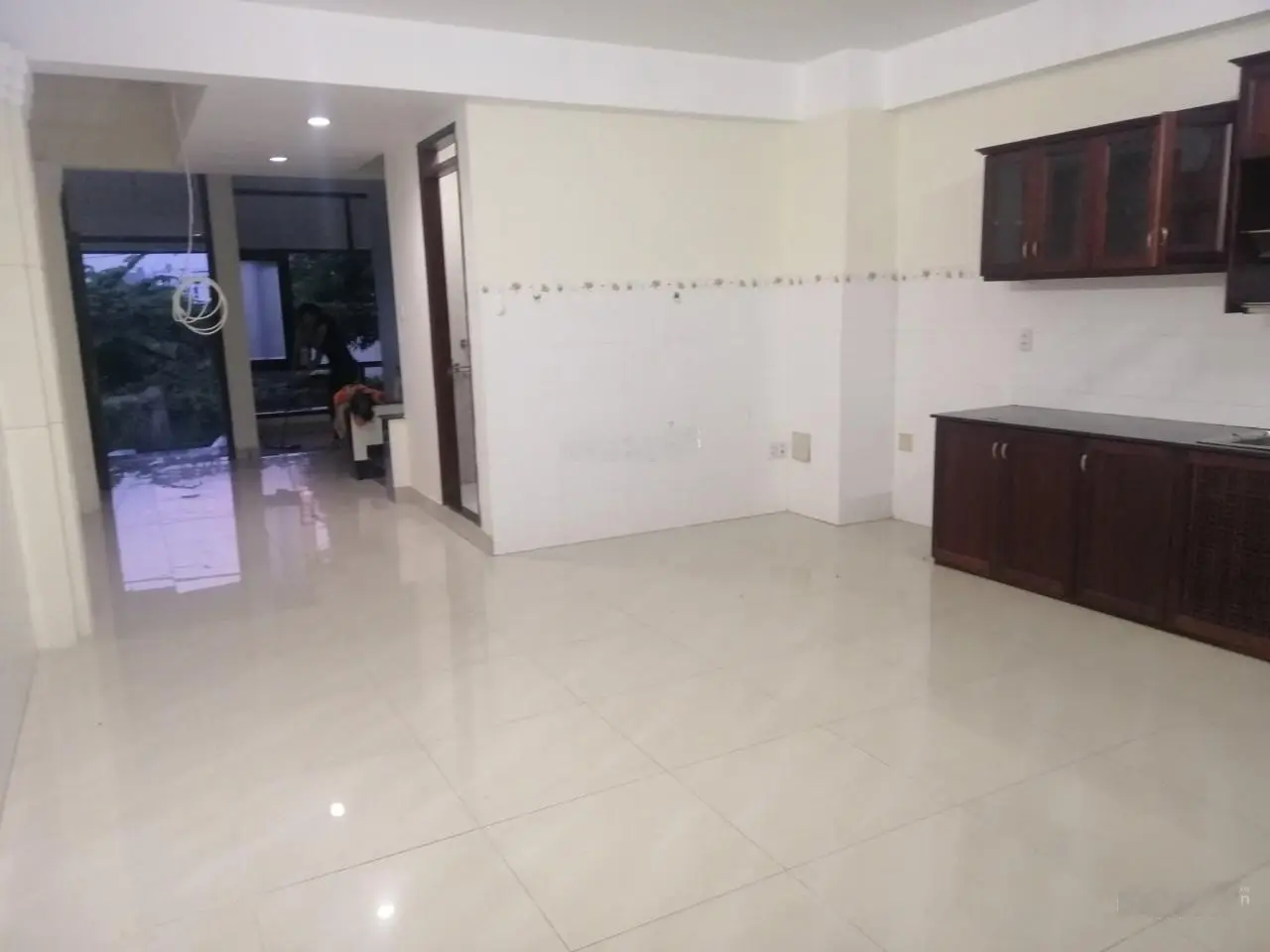 Nhà phố kinh doanh 5x16m, 1 hầm 1 trệt 2 lầu ST, siêu vị trí, HĐ thuê 32 tr/tháng giá bán 18 tỷ TL
