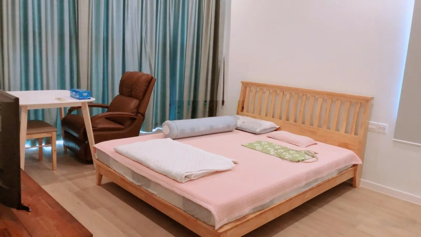 Bán 3pn tháp A sadora - Tặng nội thất - 10ty bao thuế phí