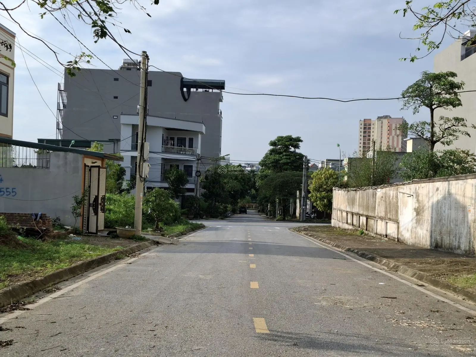 Bán lô đất vip 200m2, mặt tiền 8m vị trí trung tâm Hòa lạc, dân trí cao, kinh doanh tốt