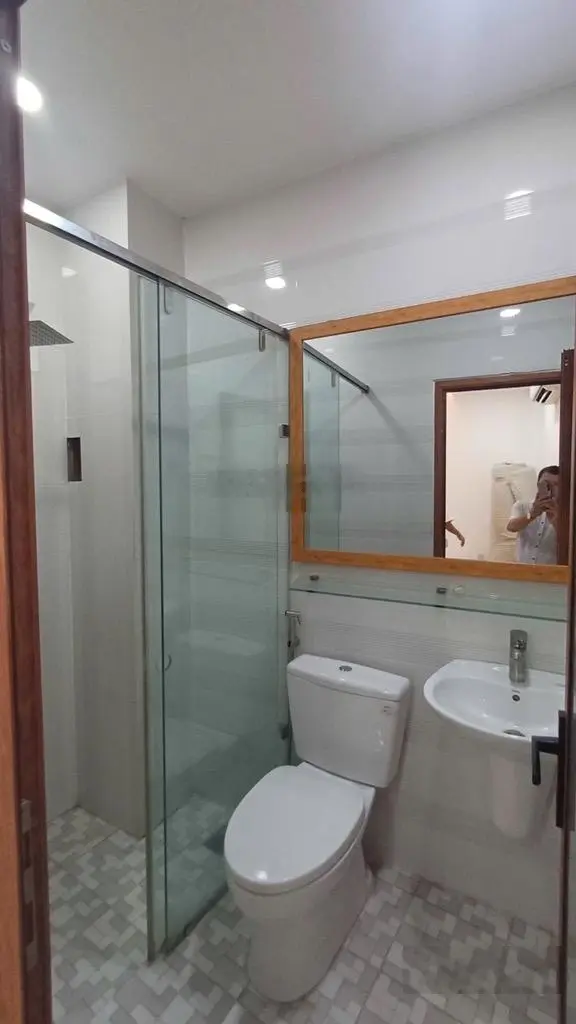 Mặt tiền kinh doanh đa ngành nghề-mới đẹp ở ngay-63m2-5 tầng-5pn-gần lê văn thọ p16 gv-chỉ 11 tỷ tl
