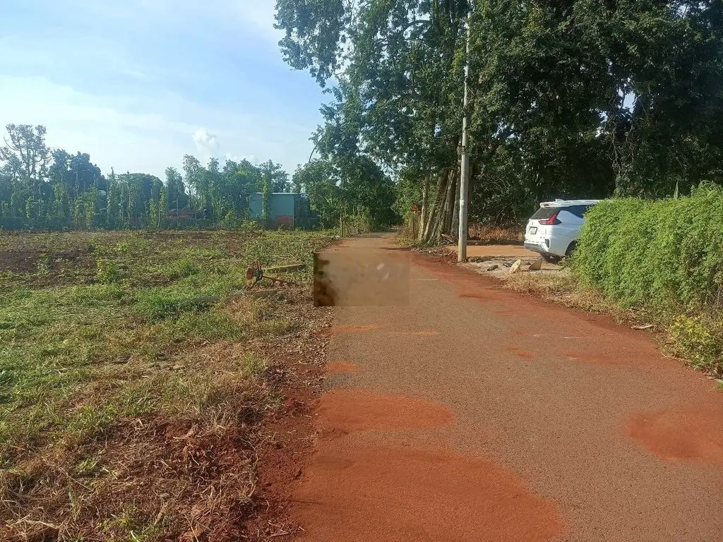BÁN ĐĂT MẶT TIỀN ĐƯỜNG NHỰA KHU DÂN CƯ TIỆN LÀM NHÀ VƯỜN NGHĨ DƯỠNG