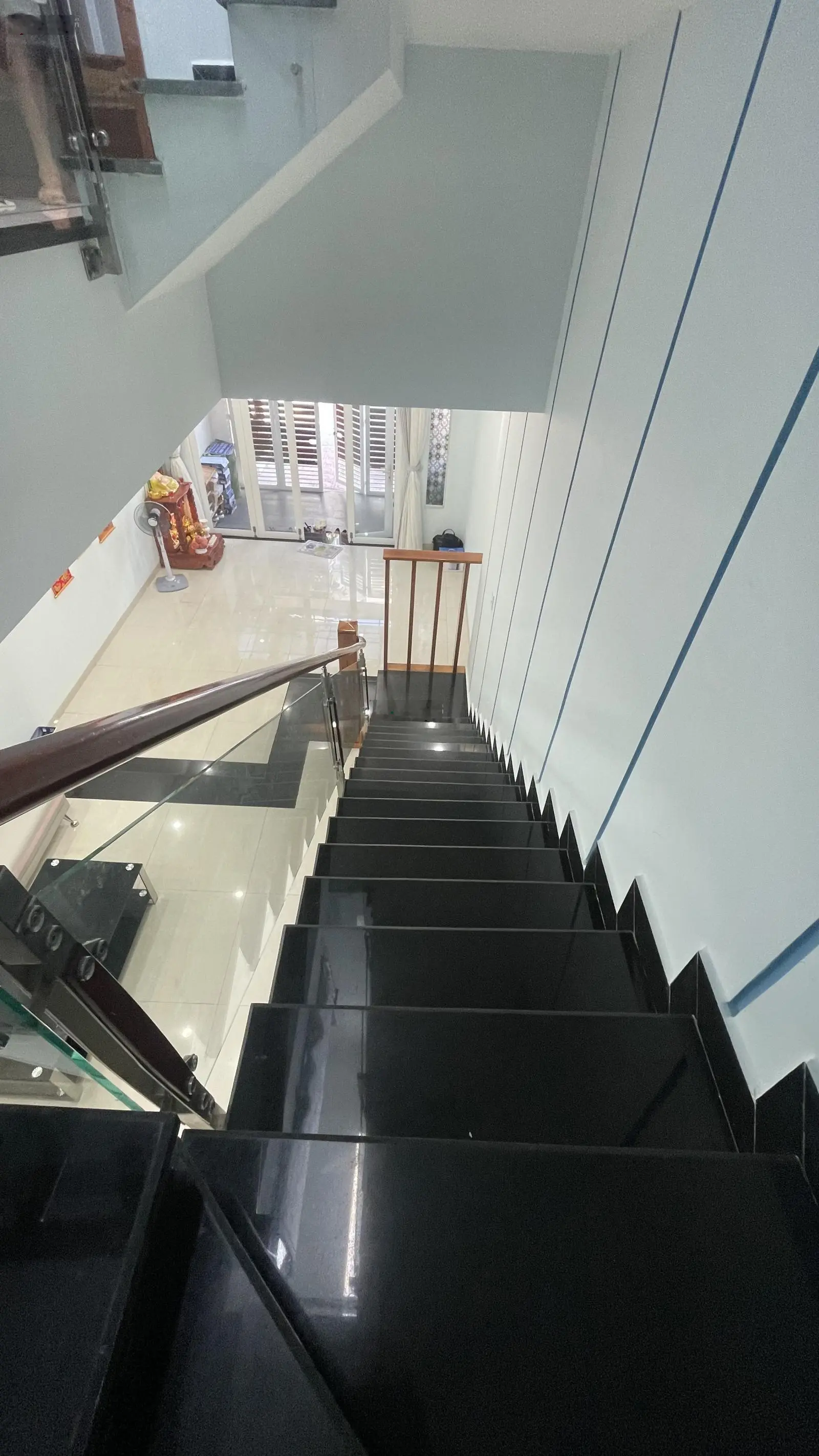 Bán nhà 3 tầng thuộc KĐT Vĩnh Điềm Trung, Nha Trang chỉ 5,6 tỷ