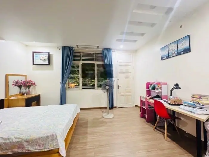 Bán nhà mặt phố Nguyễn Văn Lộc Hà Đông. Vị trí trung tâm, kinh doanh đỉnh cao. 5 tầng 100m2 42,5 tỷ