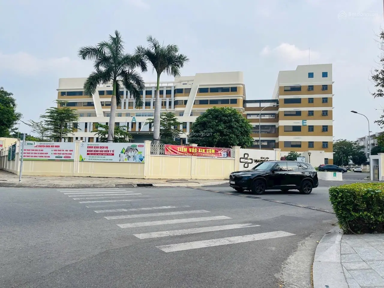 Vị trí đẹp KĐT Mới Vạn Phúc City, DT 5x20m, 5 Tầng, MT Kinh Doanh, Dòng tiền 50 tr/th chỉ 22 Tỷ TL