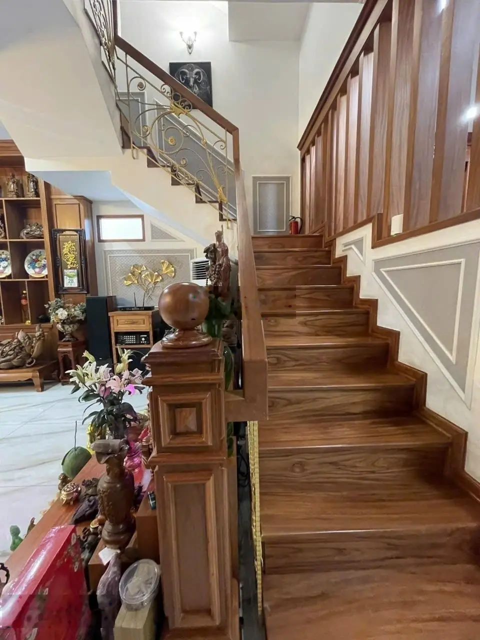 Nhà mặt tiền đường 12 hiệp bình chánh gần đại học luật 4tầng 6pn,5wc dt: 7 x 17