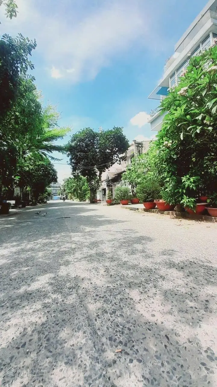 Chỉ 12,5 tỷ - siêu phẩm khu bên sông Hiệp Bình Chánh. Nhà 3 tầng BTCT - DT 110m2. Đường rộng 12m