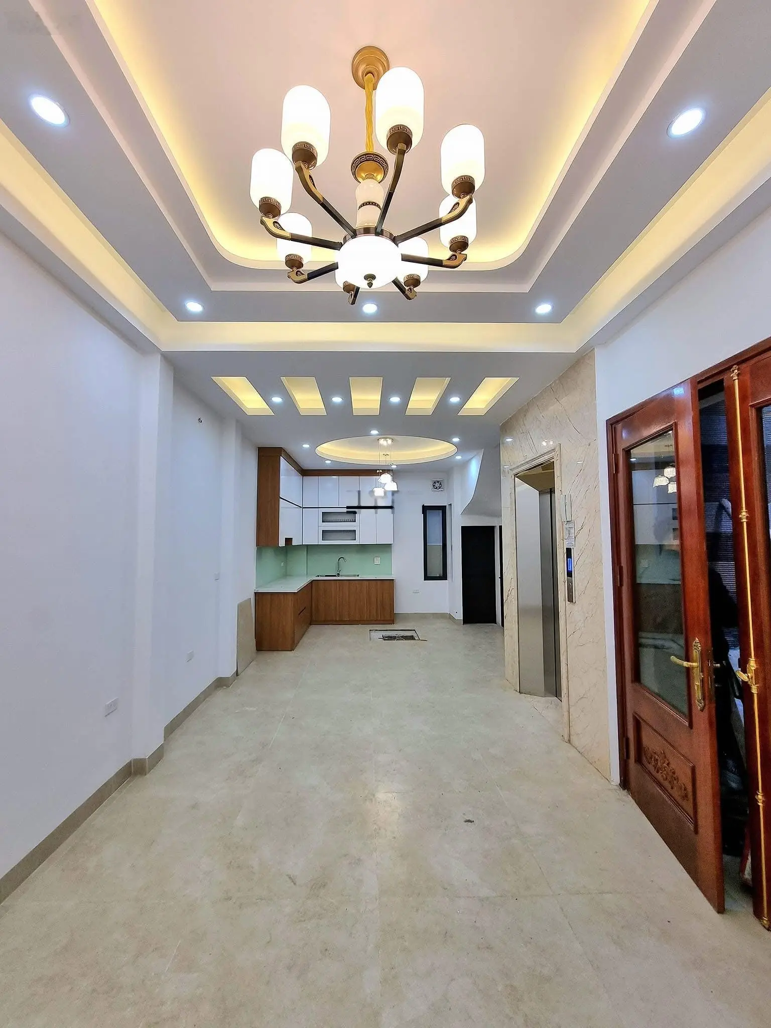 Chính chủ bán nhà xây mới 57 m2 x 6 tầng - 6 ngủ sổ đỏ phố Khâm Thiên nhỉnh 9 tỷ - ngõ ngắn - rộng