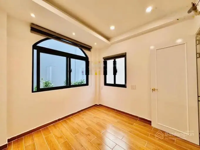 Định cư Úc bán nhà Vĩnh Viễn P4 Q10. DT 71,52m2 giá 3tỷ290 gần chợ Nhật Tảo. Đang cho thuê 29tr