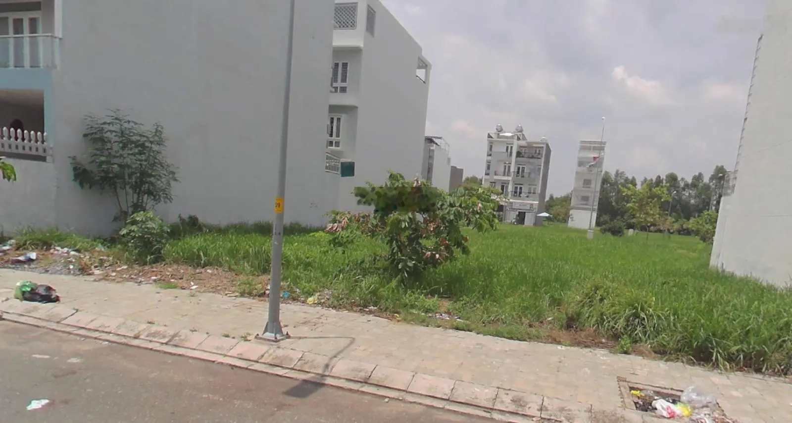 Cần bán lô đất MT Hoàng Hữu Nam, Long Thạnh mỸ, quận 9. Giá 1.8tỷ/90m2, sổ riêng, TC 100%, XDTD