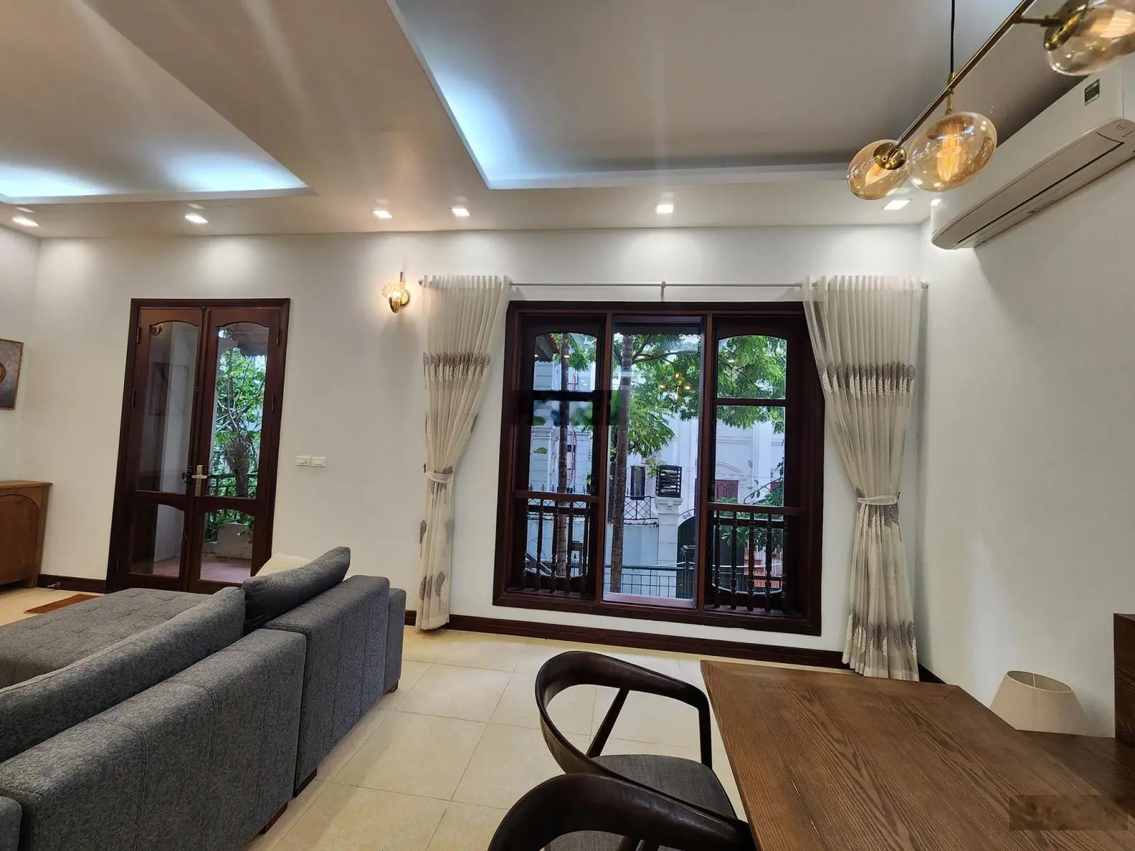 Bán nhà 120m2 5T ô tô tránh MT 6m view hồ 3 thoáng quận Tây Hồ 44 tỷ Tô Ngọc Vân
