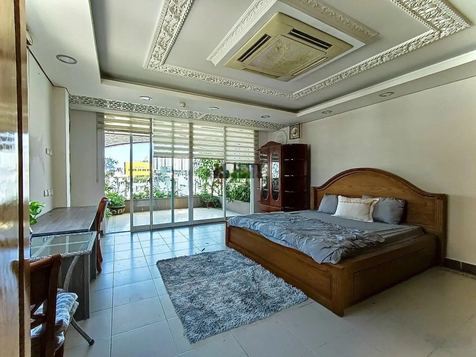 Bán Biệt Thự The Victoria - Thuộc Dự Án Vinhomes Golden River , Quận 1. DT = 225m2: