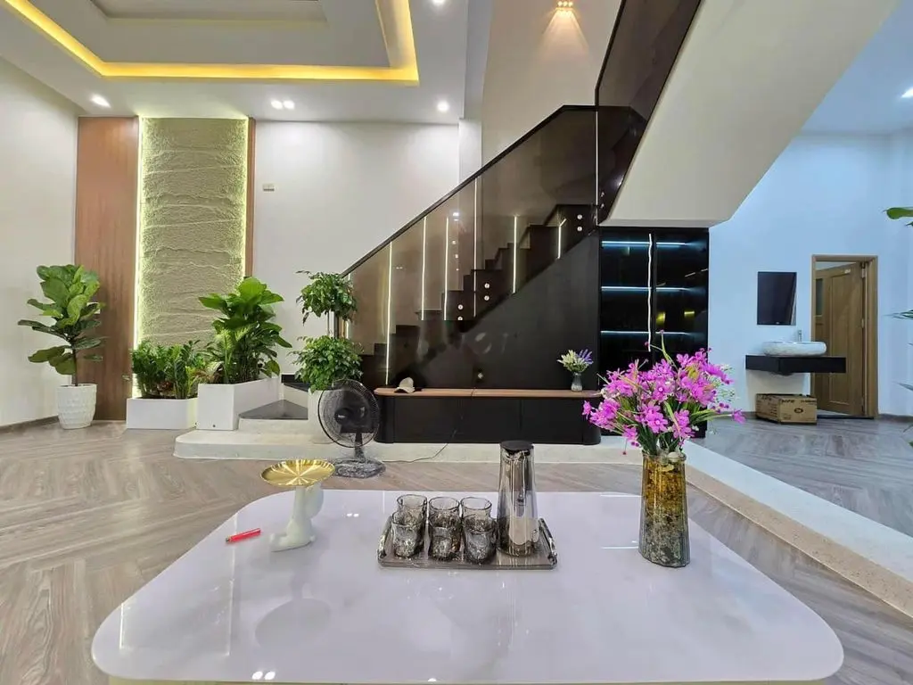 CẦN BÁN GẤP NHÀ 3T SIÊU ĐẸP, NGAY CHỢ CỒN, BIG C, GIÁ SIÊU RẺ CHỈ 5TY4