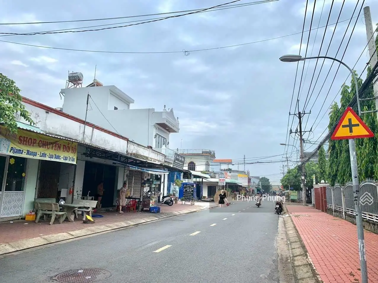 Chính chủ bán gấp lô đất gần Quảng Trường Lấp Vò, TT Lấp Vò, Đồng Tháp dt 100m2, giá chỉ 680tr, SHR