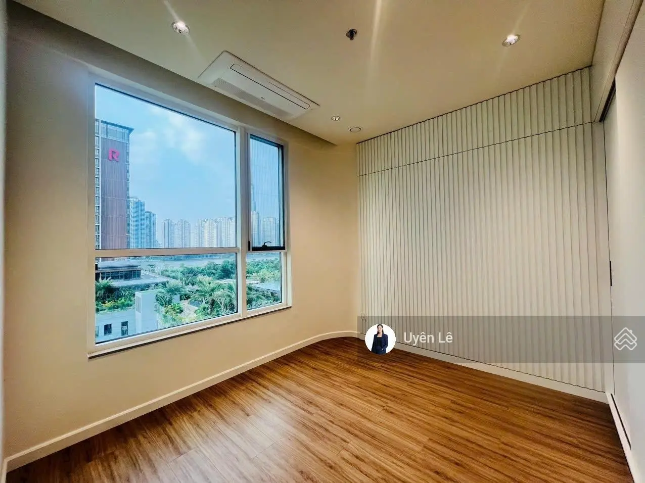 Thủ thiêm zeit 3pn - 24 tỷ 125m2 cần ra hàng gấp. uyên lê 0901 303 ***