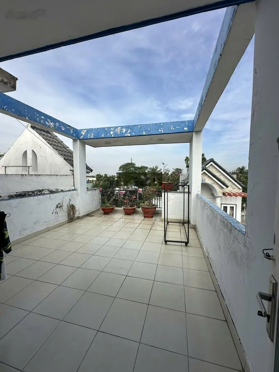 Hẻm oto phường linh đông, 1 trệt 2 lầu + st, 4pn, 3wc, cách 20m ra vành đai 2, giá chỉ 6,65 tỷ