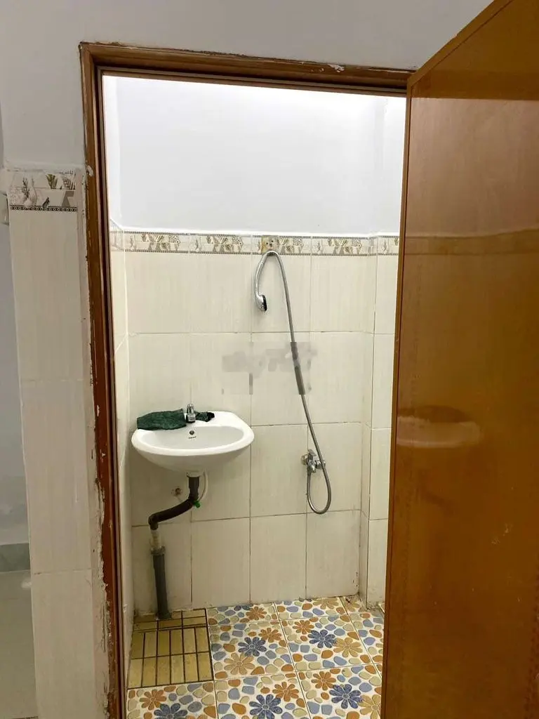 Giá hợp lí!! Bán nhà MT hẽm 7m tiện ở và KD tốt