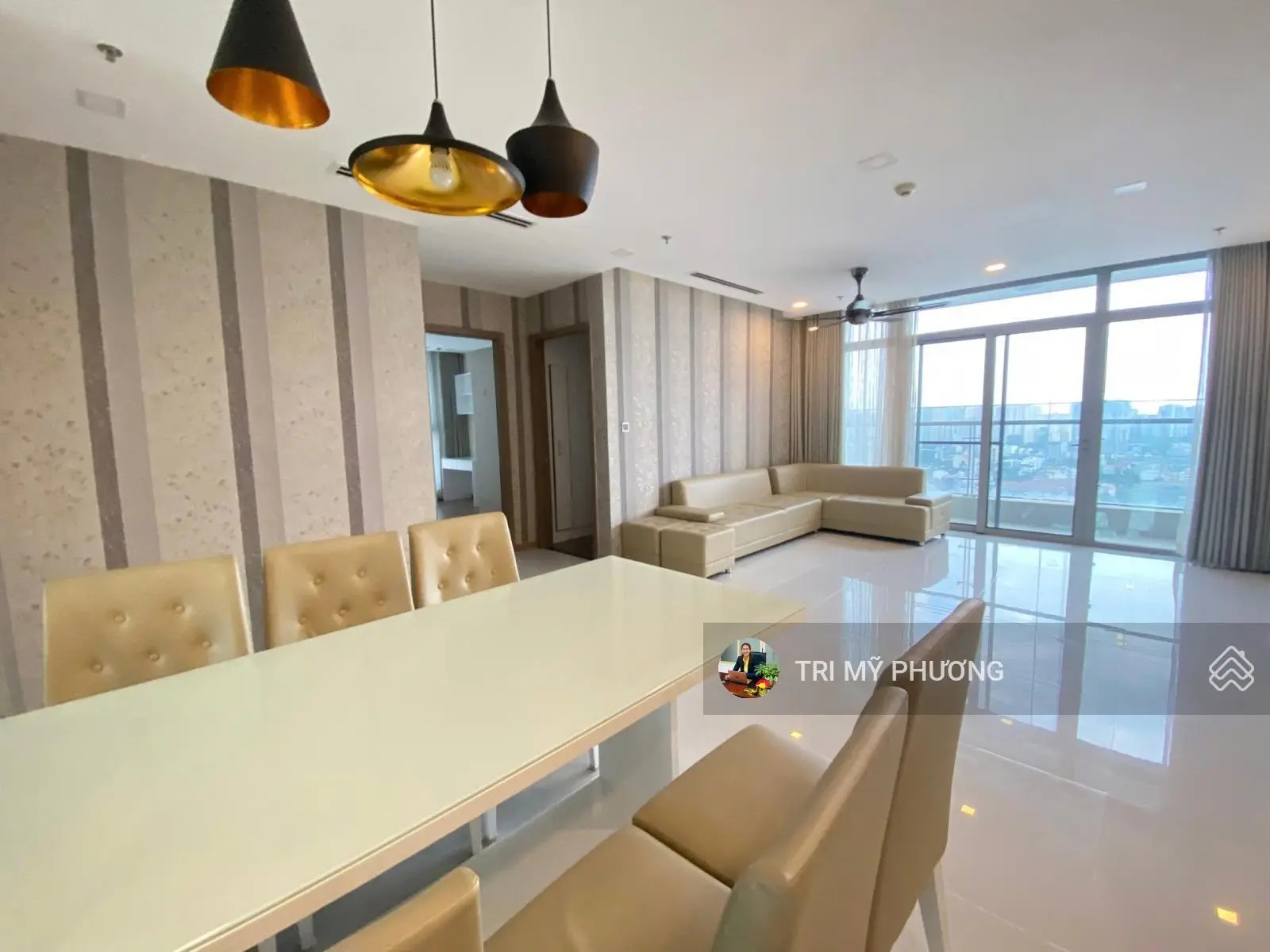 Bán 4PN - Vinhomes Central Park + view sông cực đỉnh, căn hộ 154 m2, tầng thấp, trung, cao có đủ.