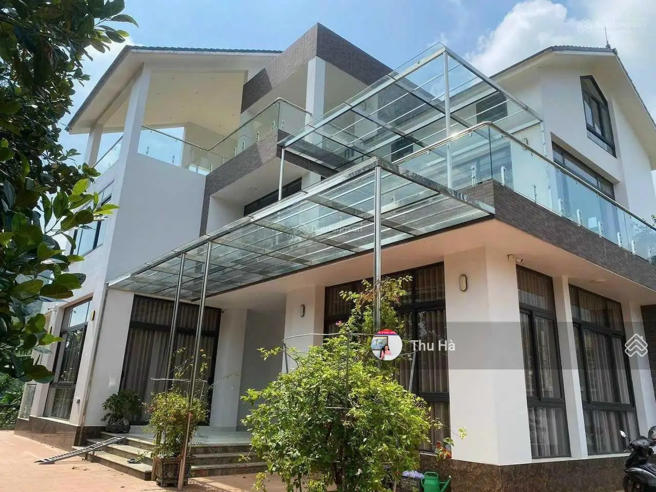 Biệt thự diện tích 1160m2 tại trục chính xã Phú Mãn. Mặt tiền 20m. View cánh đồng, núi non hùng vĩ