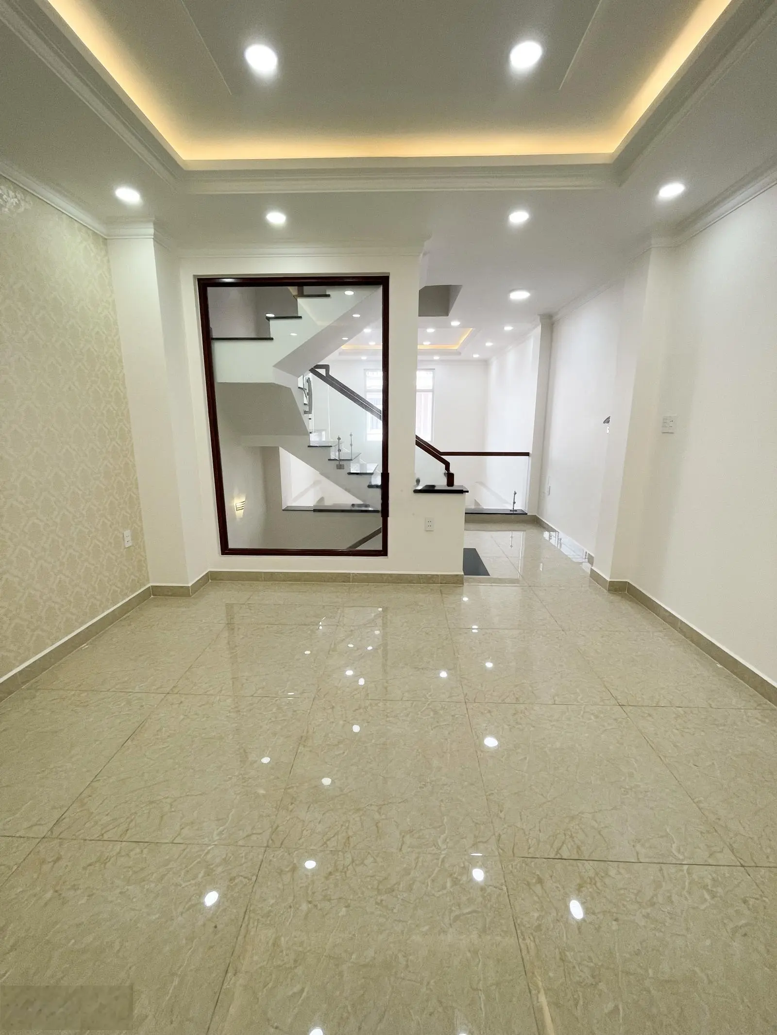 Còn 2 căn trong khu đồng bộ sát mặt tiền ql13 - giảm giá bán nhanh, nhà mới sổ riêng, có bảo hành.