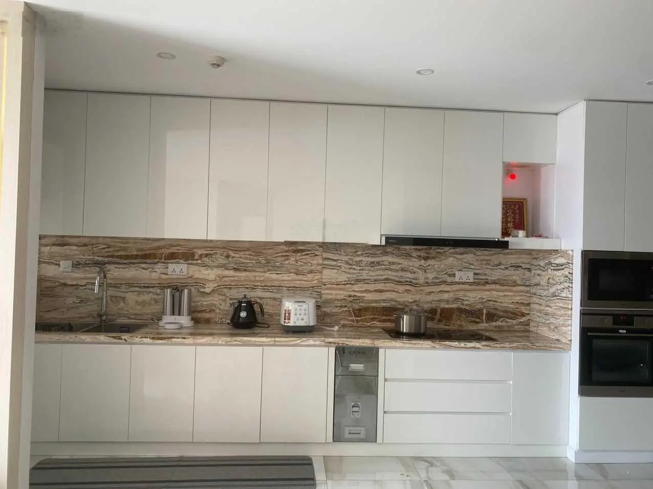 Căn hộ The View 2PN, 2WC diện tích 91m2, full nội thất, vào ở được ngay, lãi suất vay chỉ 5.5%/năm