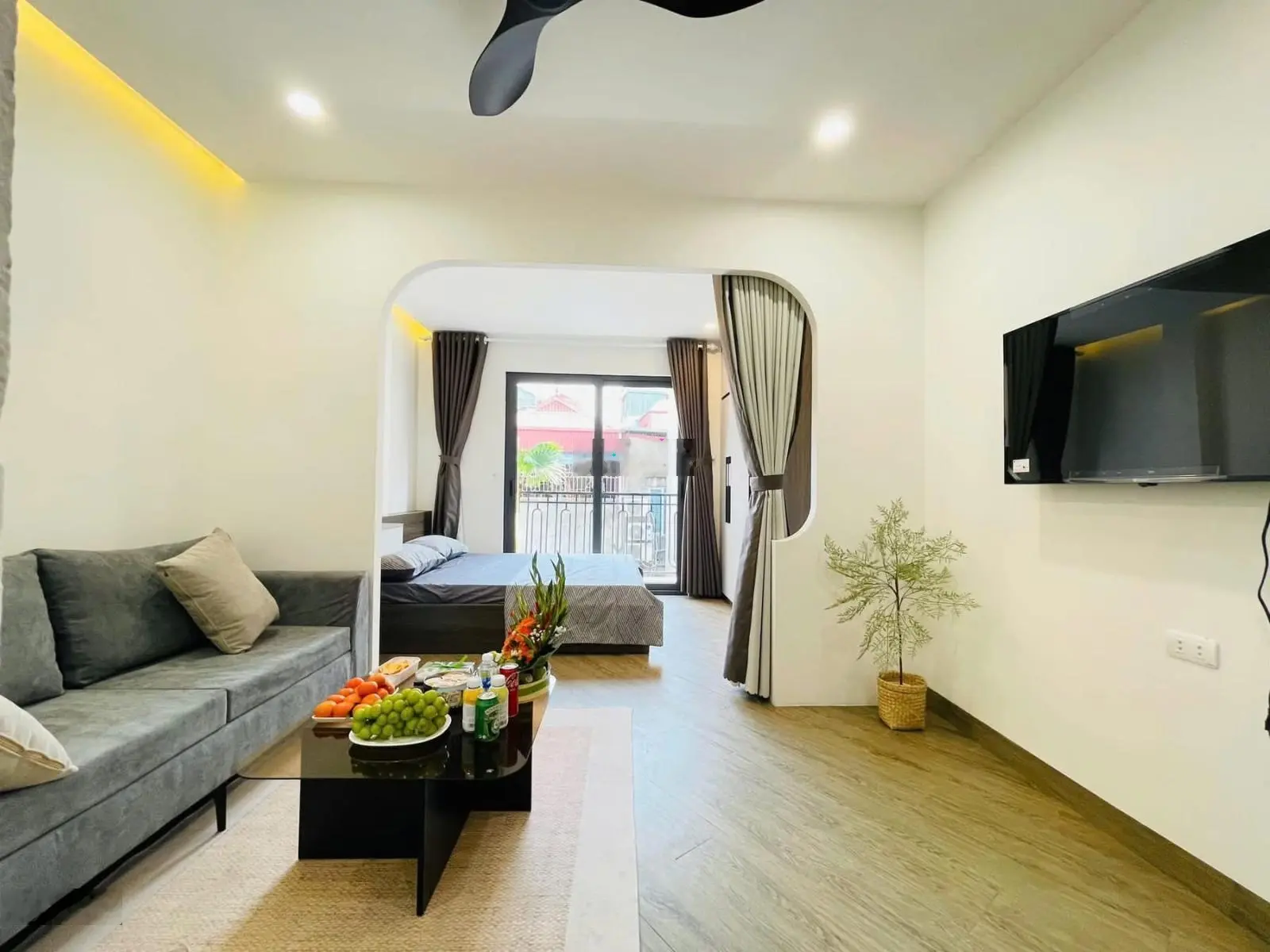 Bán toà CCMN phố Quan Nhân, Thanh Xuân, 100m, 8T, 29 phòng, full NT. DT 150tr/th. View hồ. Ngõ oto