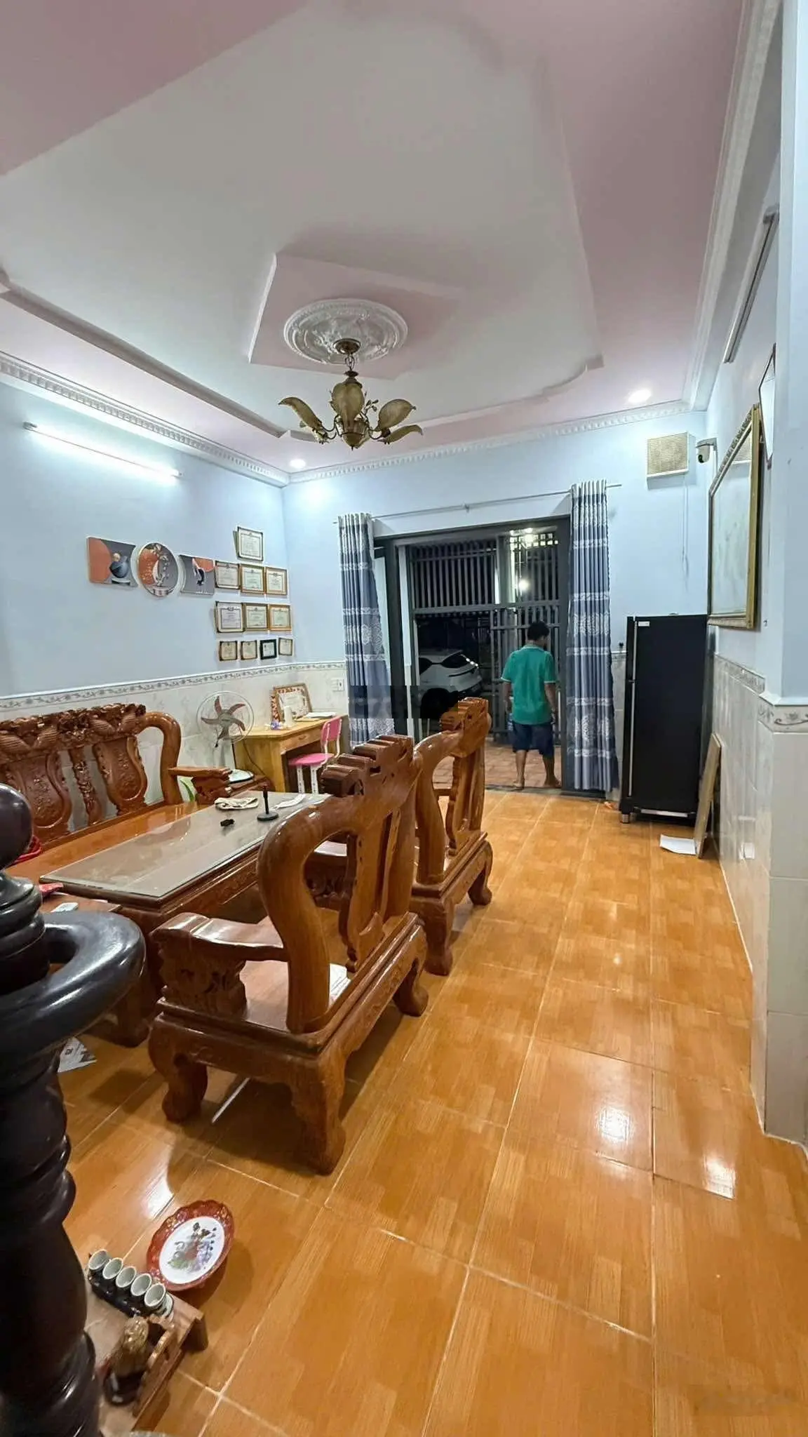 Nhà 2 tầng hxh + 44m2 + 2pn. 2wc + p dĩ an. tp dĩ an. bình dương.