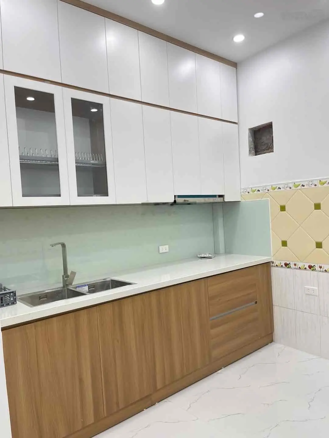Bán gấp nhà Trần Phú, Hà Đông, diện tích sử dụng 118m2, 4 tầng, tiện ích, dòng tiền đều hàng tháng