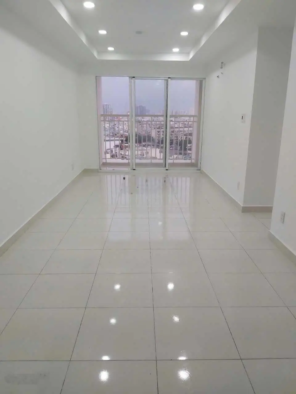 Bán căn hộ Khuông Việt ,quận Tân Phú, kế bên Đầm Sen, 74m2 2PN-2WC, nhà trống mới, LH: 0372 972 ***