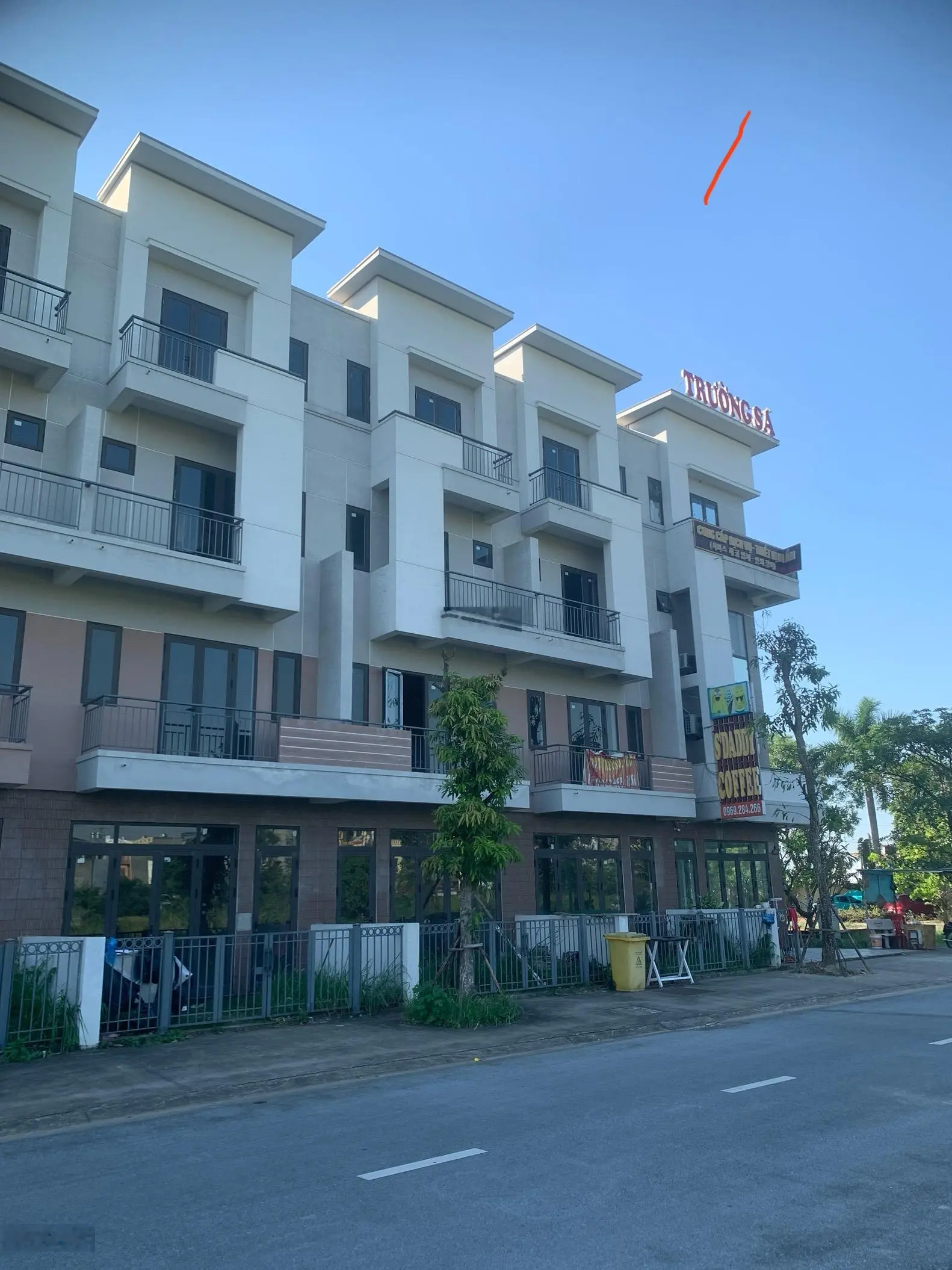 Bán Nhà 75 Mét 4 Tầng Hoàn Thiện Xong, Nhỉnh 4 Tỷ Tại Đô Thị Sầm Uất, cách cầu Vĩnh Tuy 12km